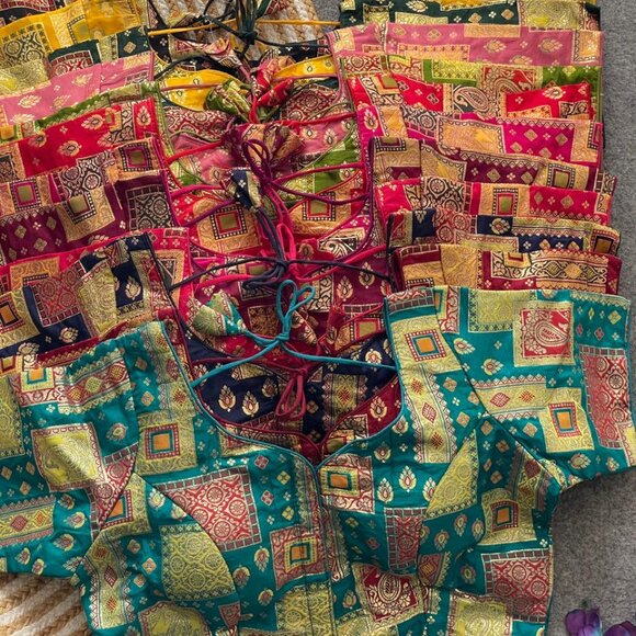 MULTI COLOR BLOUSE - Picture 2 of 16